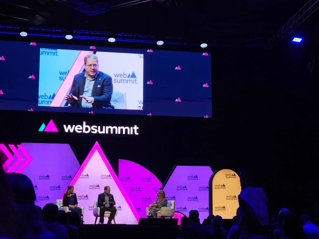 Web Summit – Showcasing and Exploring — photo 2